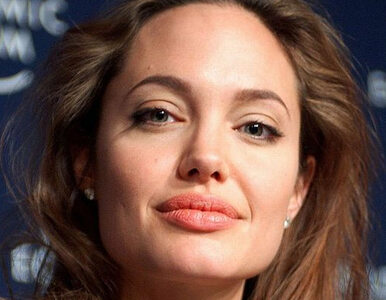 Miniatura: Angelina Jolie usunęła piersi. Bała się raka
