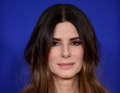 Miniatura: Sandra Bullock i Brad Pitt w pociągu...