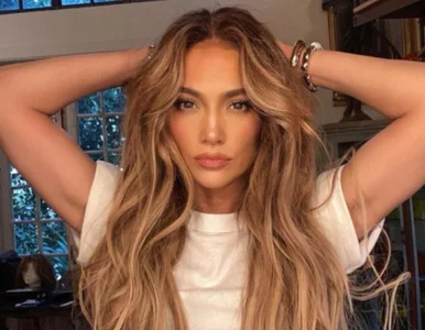 Miniatura: 51-letnia Jennifer Lopez odpowiada na...