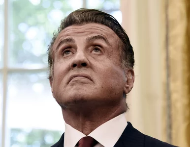 Miniatura: Stallone pokazuje sielankowe zdjęcie z...