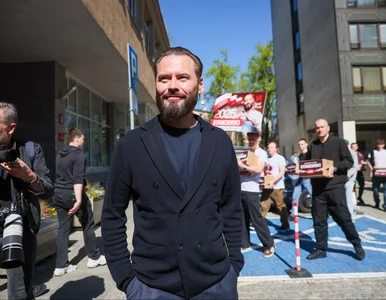 Miniatura: Turbulencje przed startem głośnych...